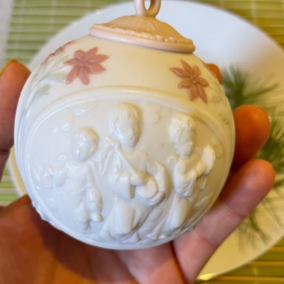 LLADRO Christmas COLLECTOR'S Ornament #235 Christ's Birth - Picture 3 of 10